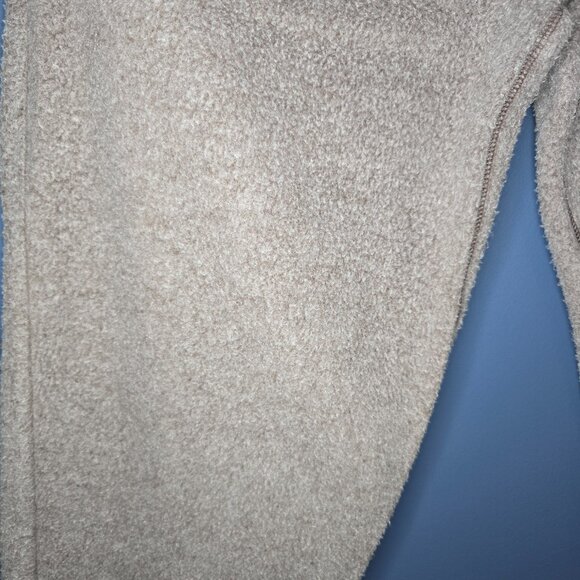 Feat Pine Cone Set Size Medium Super comfortable!!! - Picture 4 of 10